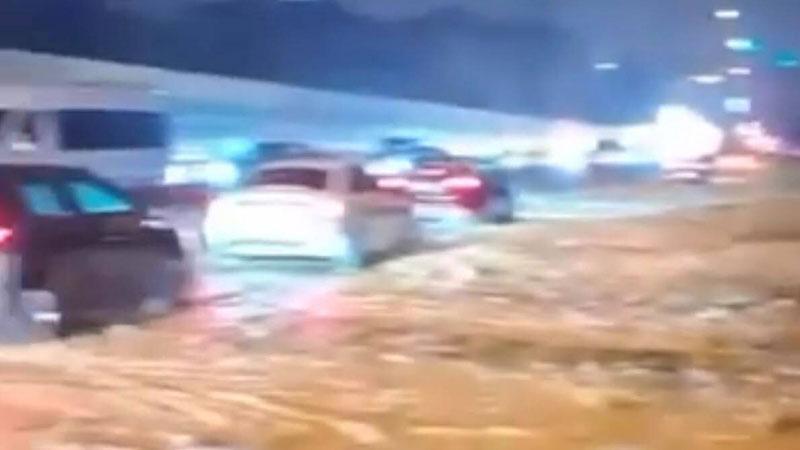 İstanbul’da sağanak ulaşımı vurdu: Kartal’da yol çamurla kaplandı