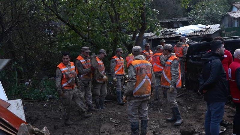 Ayazağa’da Sel Mağdurlarına Jandarma Desteği: “Canımızı Zor Kurtardık”