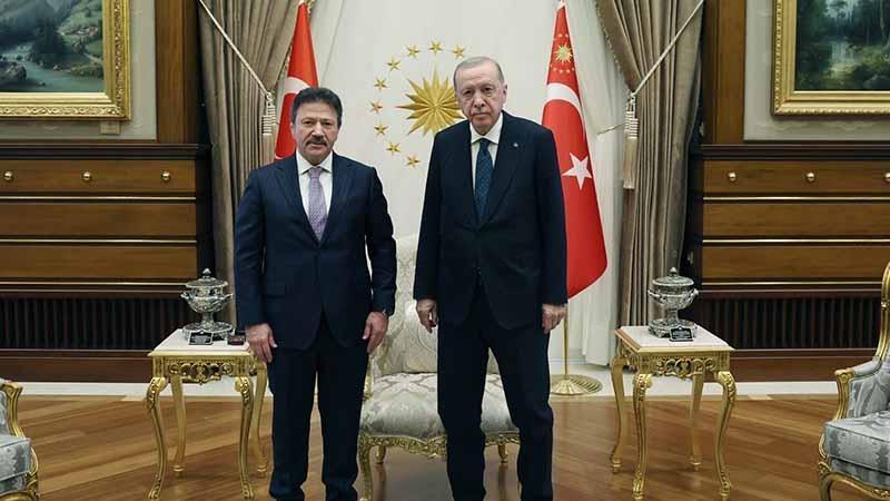 Erdoğan, TESK Genel Başkanı Mehmet Yiğiner ile bir araya geldi