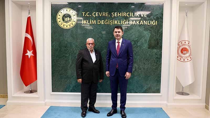 Depremde oğlunu, gelinini ve 3 torununu kaybeden Kahraman’dan Bakan Kurum’a teşekkür ziyareti